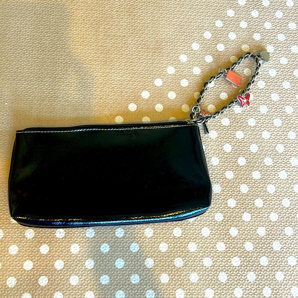 Black clutch